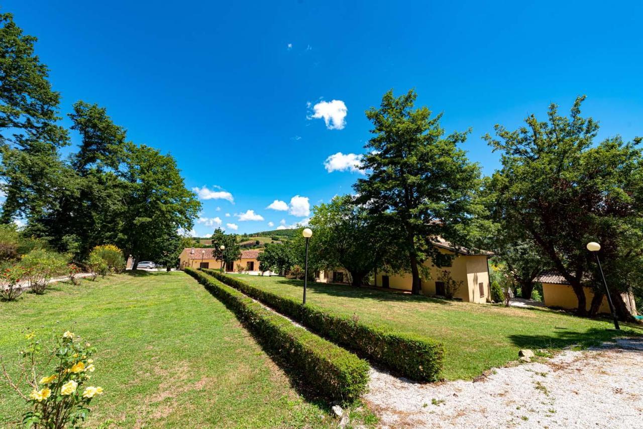 Вилла Abadia Farneto Губбио Экстерьер фото