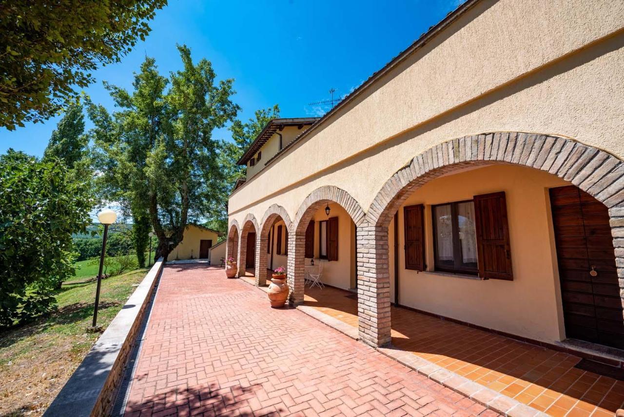 Вилла Abadia Farneto Губбио Экстерьер фото