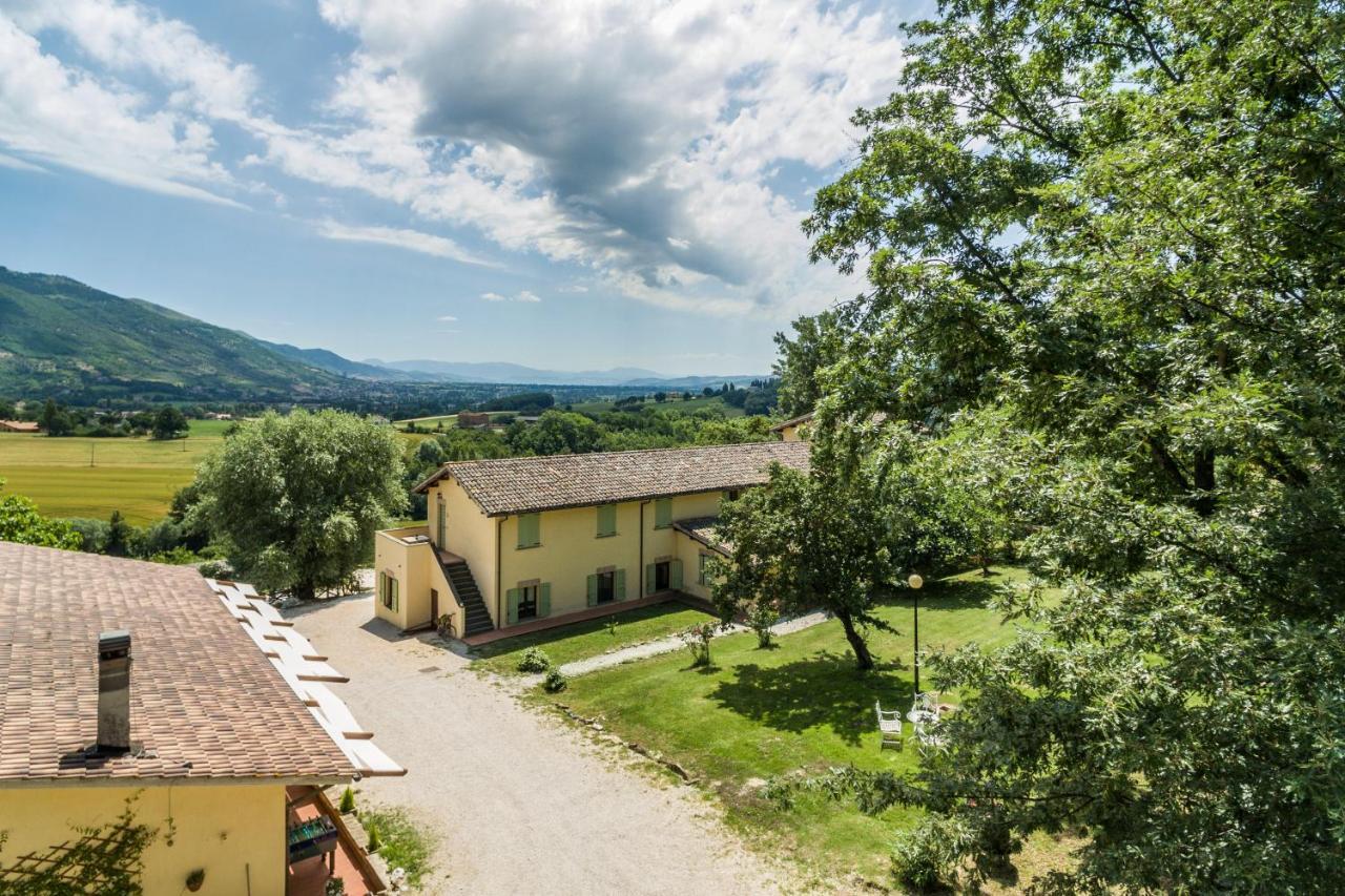 Вилла Abadia Farneto Губбио Экстерьер фото